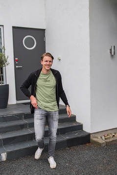 Rögles Niklas Hansson hemma i sitt hem