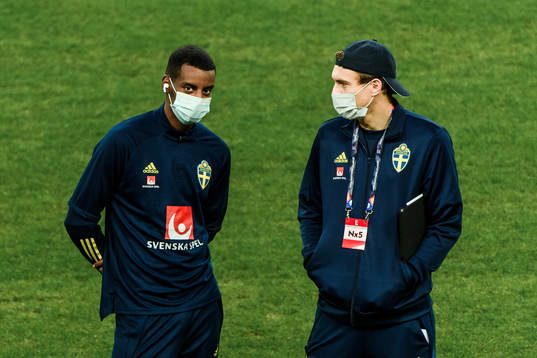 Alexander Isak and Victor Nilsson Lindelöf of Sweden