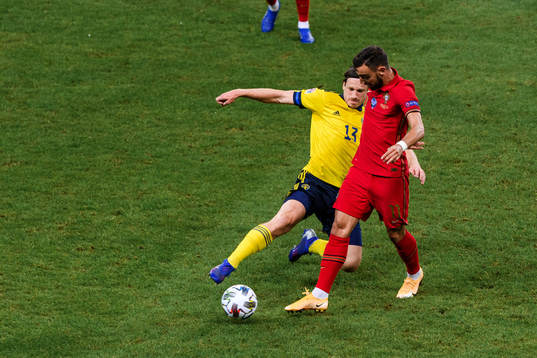 Gustav Svensson of Sweden and Bruno Fernandes of Portugal