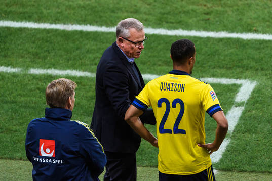 Head coach Janne Andersson and Robin Quaison of Sweden