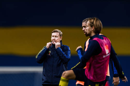 Assistant coach Peter Wettergren of Sweden