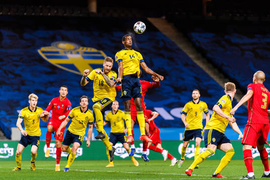 Pontus Jansson and Alexander Isak of Sweden