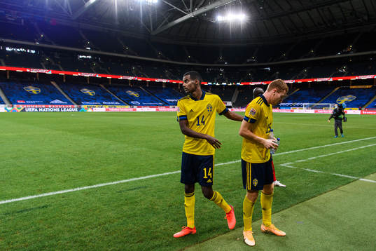 Alexander Isak and Dejan Kulusevski of Sweden