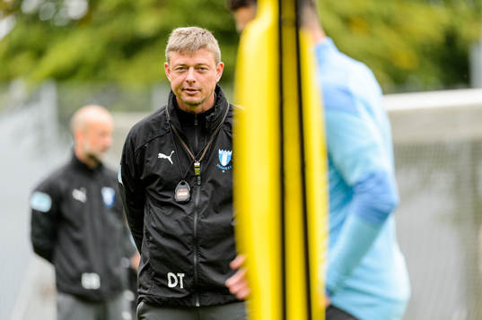 Tränare Jon Dahl Tomasson
