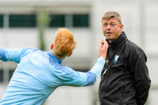 Tränare Jon Dahl Tomasson