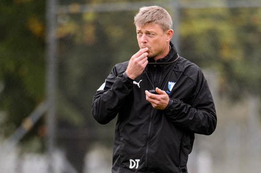 Tränare Jon Dahl Tomasson