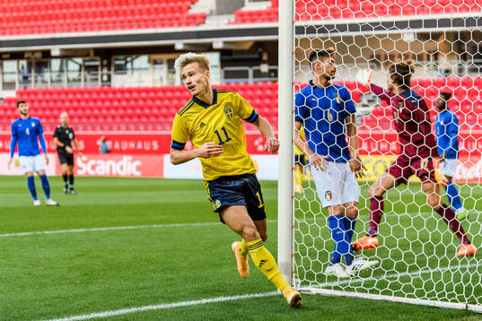 Pontus Almqvist of Sweden celebrates the 1-0 goal