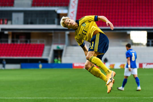Pontus Almqvist of Sweden celebrates the 1-0 goal
