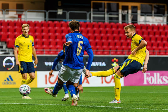 Gustav Henriksson of Sweden scores the 3-0 goal