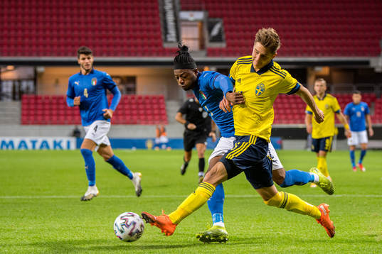 Leo Bengtsson of Sweden and Claud Adjapong of Italy