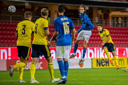 Leo Bengtsson of Sweden with a shoot