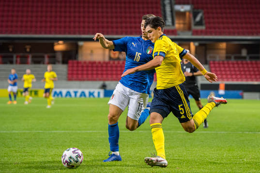 Eric Kahl of Sweden and Enriro Del Prato of Italy