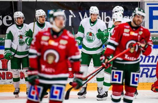 Rögles Adam Tambellini jublar