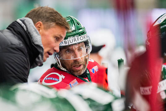 Frölundas tränare Roger Rönnberg och Joel Lundqvist