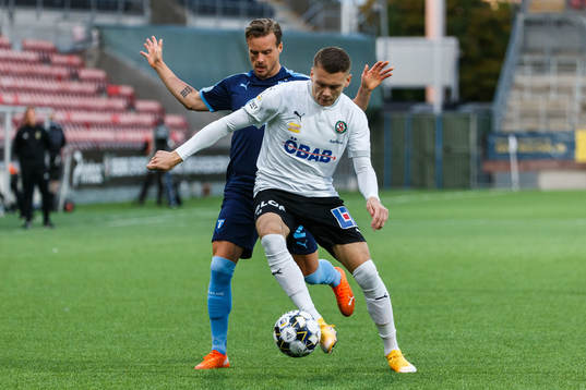 Malmö FFs Eric Larsson och Örebros Jake Larsson
