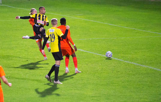 IFK Hässleholms Mohammed Hamdan gör 3-2 i matchen mellan