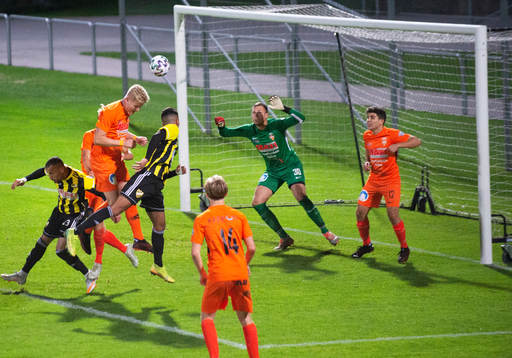 IFK Hässleholms Mustafa Owaid kvitterar till 2-2 i matchen