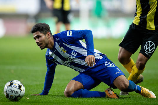 IFK Göteborgs Hosam Aiesh liggande