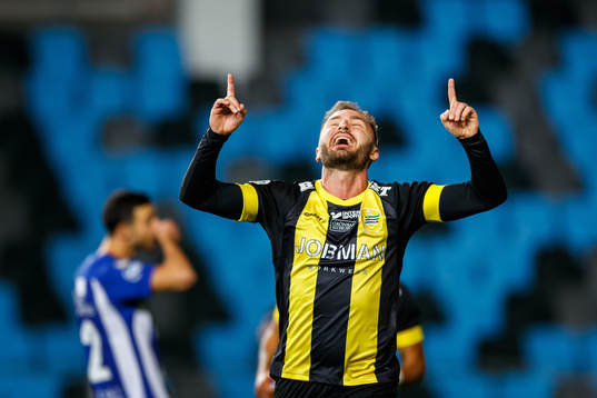 Hammarbys Muamer Tankovic jublar