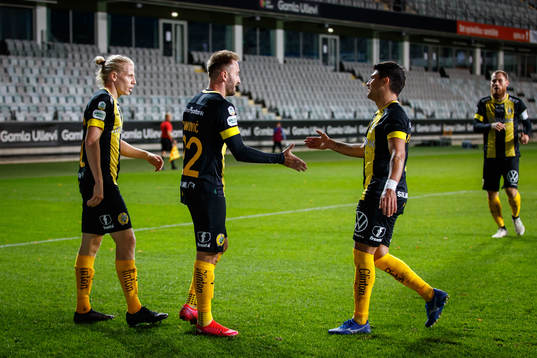 Hammarbys Gustav Ludwigson, Muamer Tankovic och Paulinho