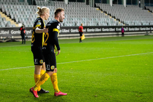 Hammarbys Muamer Tankovic jublar