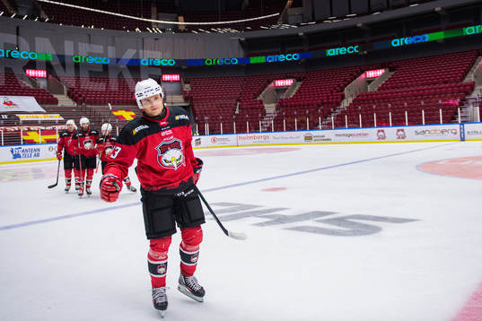 Malmö Redhawks Christoffer Forsberg jublar