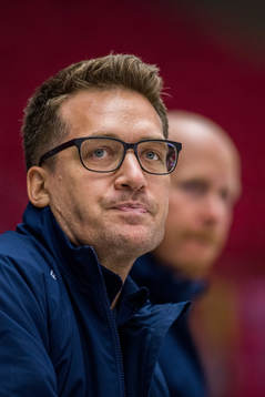 Växjös tränare Sam Hallam