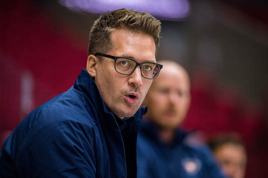 Växjös tränare Sam Hallam