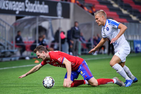 Östers Stefan Karlsson och Akropolis Martin Falkeborn
