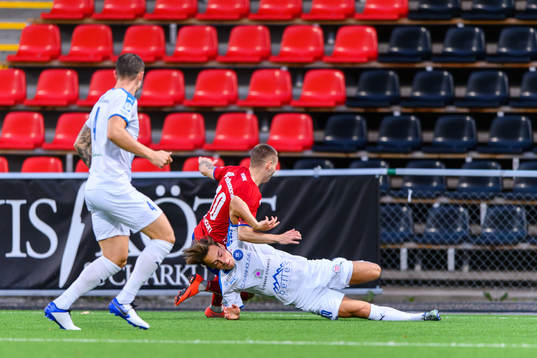Akropolis Linus Mattsson och Östers Petar Petrovic
