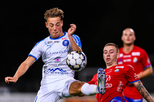 Akropolis Cesar Weilid och Östers Petar Petrovic