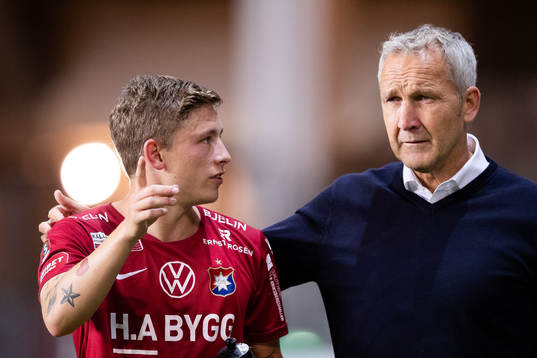 Örgrytes Anton Andreasson och tränare Keith Millen