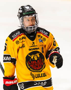 Luleås Jenni Hiirikoski jublar
