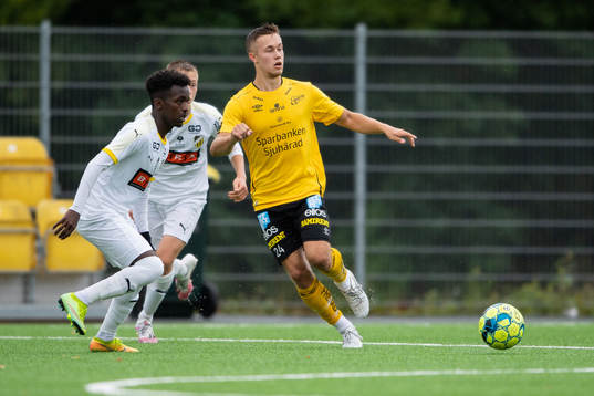 Elfsborgs Dennis Kjellberg och Häckens Yusuf Nuur