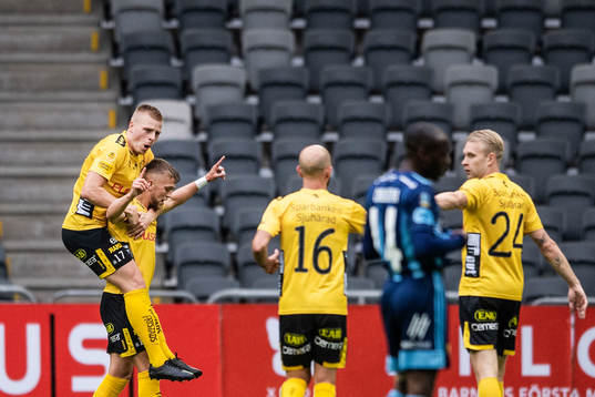 Elfsborgs Per Frick och Jesper Karlsson jublar