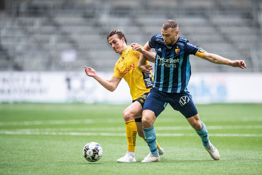Elfsborgs Simon Olsson och Djurgårdens Jesper Karlström