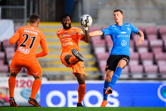 AFC Eskilstunas Abdel Rhamane Khalil Diarra och Halmstads