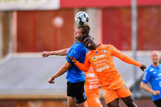 Halmstads Alexander Berntsson och AFC Eskilstunas