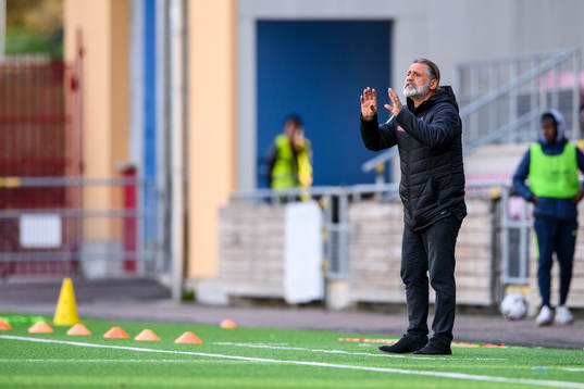 AFC Eskilstunas tränare Özcan Melkemichel