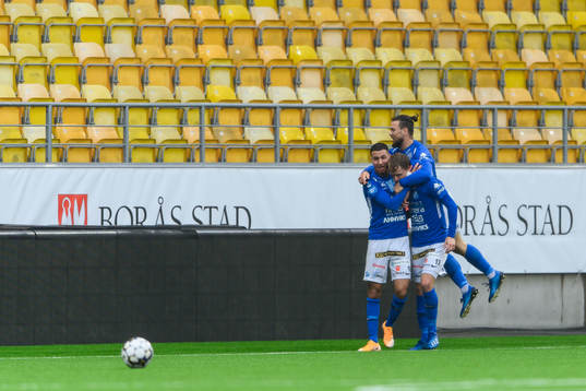 Norrbys Robin Strömberg jublar