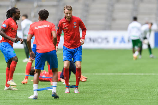Helsingborgs Rasmus Jönsson värmer upp