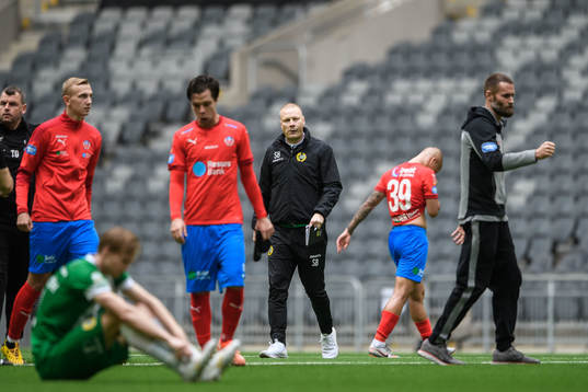 Hammarbys tränare Stefan Billborn deppar