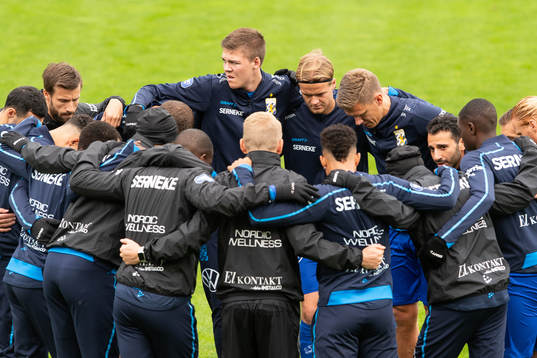 IFK Göteborgs spelare före fotbollsmatchen i Allsvenskan