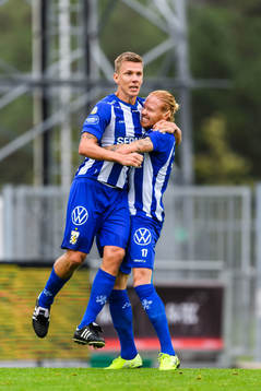 IFK Göteborgs Pontus Wernbloom jublar med Alexander