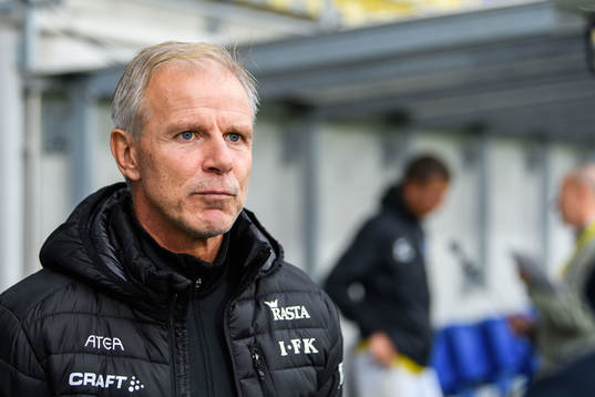 IFK Göteborgs tränare Roland Nilsson i mixade zonen