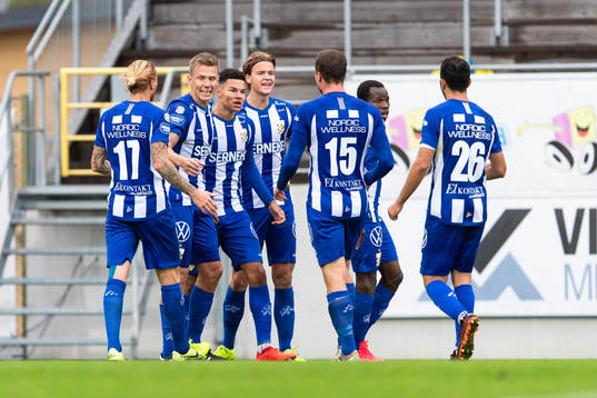 IFK Göteborgs spelare jublar
