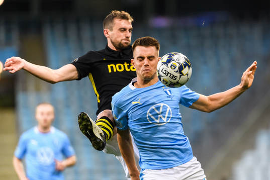 s Filip Rogic och Malmö FFs Jonas Knudsen