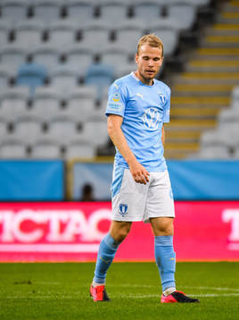Malmö FFs Oscar Lewicki deppar