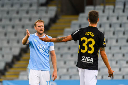 s Mikael Lustig i dispyt