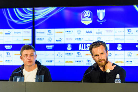 s  tränare Bartosz Grzelak